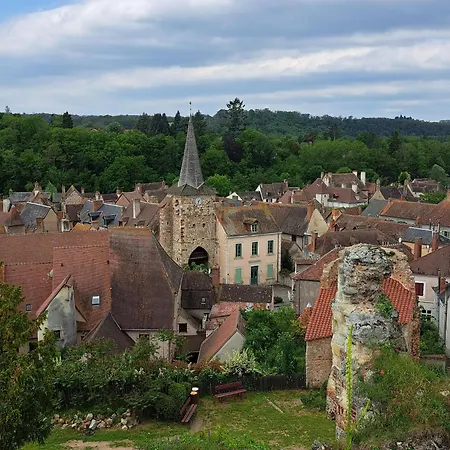 Comfortable With Spacious Garden Semesterbostad Ygrande