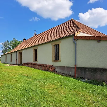 Holiday home Comfortable With Spacious Garden Ygrande