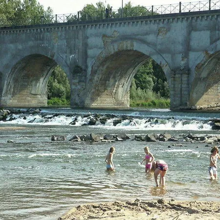 Comfortable With Spacious Garden Дом отдыха *