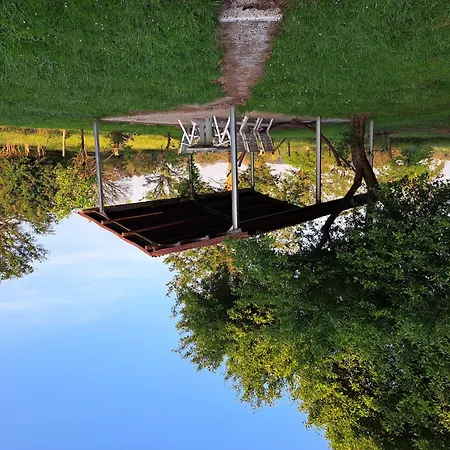 Comfortable With Spacious Garden *