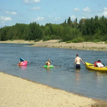 Comfortable With Spacious Garden *