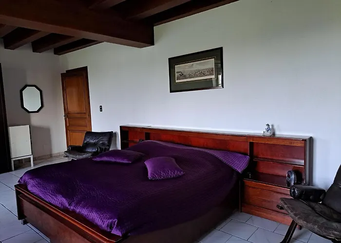 Holiday home Comfortable With Spacious Garden