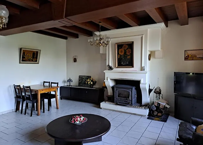 Comfortable With Spacious Garden *