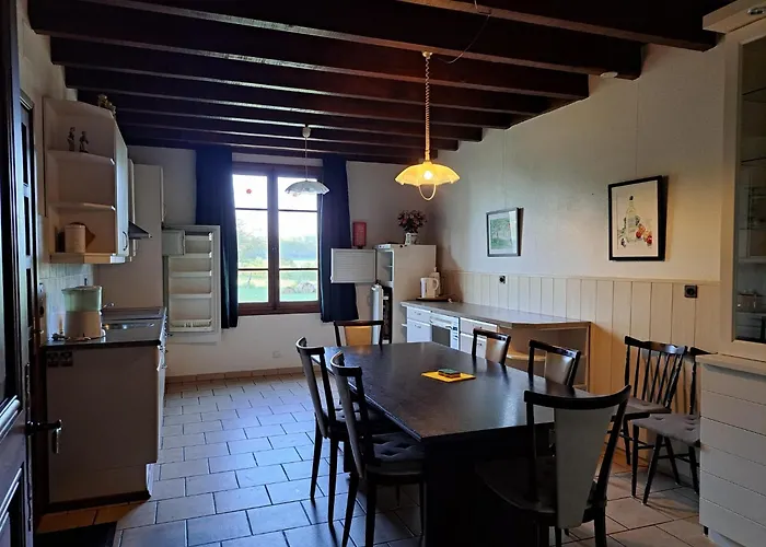 Comfortable With Spacious Garden * イグランド